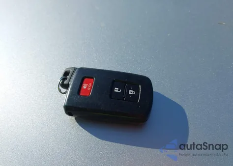 2018 Toyota Rav4 Xle из США, поврежденный, VIN 2T3RFREV7JW748238